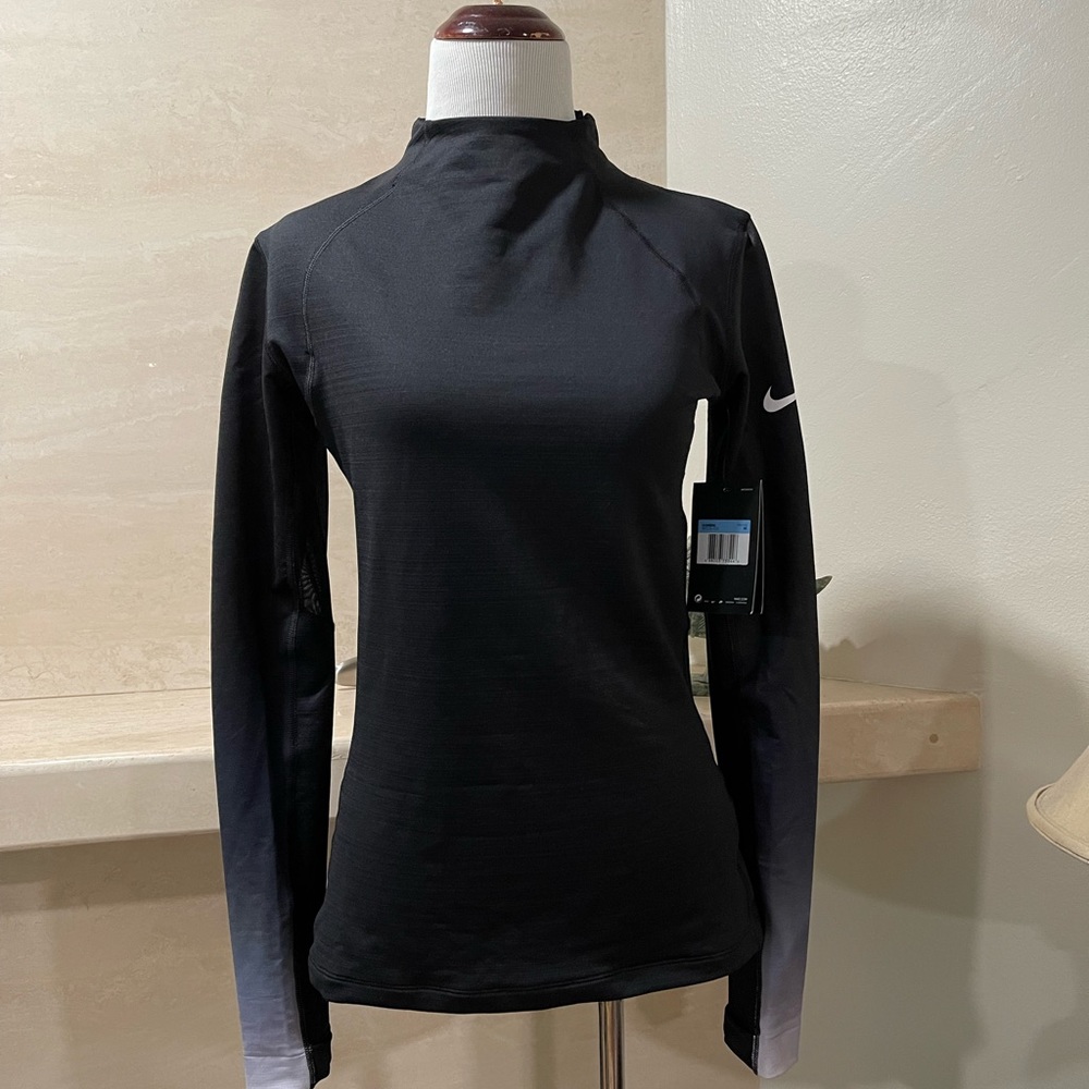 Brand new Nike workout top
